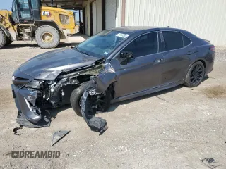 2019 Toyota Camry LE with VIN 4T1B11HK5KU842695, listed as a Copart auction lot 50763895 with 84,187 mi miles and Salvage Title. Bid and sale history available at carsss.com. Image 1.