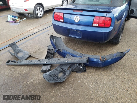 2007 Ford Mustang Deluxe with VIN 1ZVFT84N175273366, listed as a Copart auction lot 56422655 with 167,930 mi miles and Salvage title. Bid and sale history available at DreamBid. Image 12.