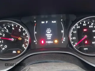 2020 Jeep Compass Sport с VIN 3C4NJCAB8LT252994, выставлен на аукционе IAAI как лот 41646102 с пробегом 71 869 миль миль и . История ставок и продаж доступна на DreamBid. Изображение 7.