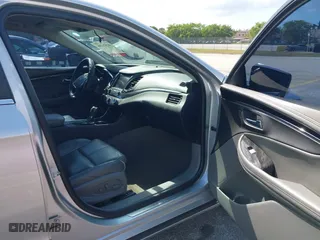 2014 Chevrolet Impala LTZ with VIN 2G1145SL2E9213986, listed as a IAAI auction lot 41526798 with 202,836 mi miles. Bid and sale history available at carsss.com. Image 5.