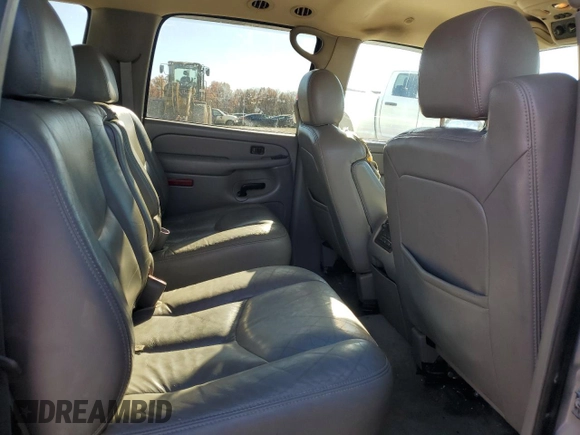 2004 Chevrolet Suburban LT with VIN 1GNEC16ZX4J141691, listed as a Copart auction lot 80963324 with 381,337 mi miles and Salvage Title. Bid and sale history available at carsss.com. Image 11.