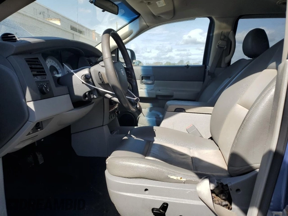 2007 Dodge Durango SLT z VIN 1D8HB482X7F562216, wystawiony jako Copart lot #51259715 z przebiegiem 195 040 mil mil oraz Czysty tytuł • Clean title. Historia ofert i sprzedaży dostępna na DreamBid. Obrazek 7.