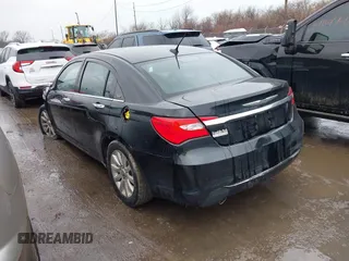 2013 Chrysler 200 Limited with VIN 1C3CCBCG1DN540060, listed as a IAAI auction lot 41508685 with 152,296 mi miles. Bid and sale history available at carsss.com. Image 3.
