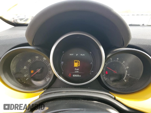 2017 FIAT 500X Lounge z VIN ZFBCFYDB9HP615416, wystawiony jako Copart lot #74811234 z przebiegiem 63 523 mil mil oraz Czysty tytuł • Clean title. Historia ofert i sprzedaży dostępna na DreamBid. Obrazek 9.