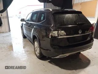 2019 Volkswagen Atlas SE with VIN 1V2WR2CA3KC603377, listed as a IAAI auction lot 42145332 with 137,553 mi miles and . Bid and sale history available at DreamBid. Image 3.