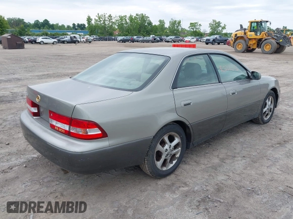 2001 Lexus ES 300 with VIN JT8BF28G910332295, listed as a IAAI auction lot 42534512 with 118,915 mi miles and . Bid and sale history available at DreamBid. Image 4.