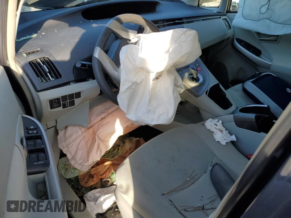 2015 Toyota Prius Four с VIN JTDKN3DU4F0464717, выставлен на аукционе Copart как лот 57757145 с пробегом Не указан миль и На запчасти • Non repairable. История ставок и продаж доступна на DreamBid. Изображение 8.