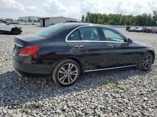 2020 Mercedes-Benz C 300 z VIN WDDWF8EBXLR531004, wystawiony jako Copart lot #57666365 z przebiegiem 113 943 mil mil oraz Czysty tytuł • Clean title. Historia ofert i sprzedaży dostępna na DreamBid. Obrazek 3.