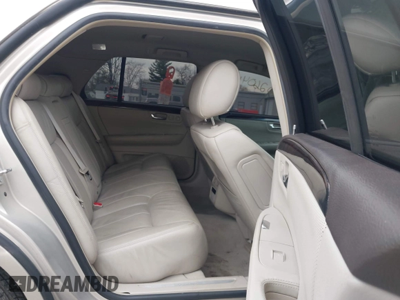 2009 Cadillac DTS w/1SA with VIN 1G6KD57Y29U137410, listed as a IAAI auction lot 42026044 with 112,916 mi miles. Bid and sale history available at carsss.com. Image 8.