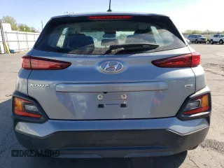 2021 Hyundai Kona SE z VIN KM8K1CAA3MU657559, wystawiony jako Copart lot #55162385 z przebiegiem 77 475 mil mil oraz Nie do naprawy • Non repairable. Historia ofert i sprzedaży dostępna na DreamBid. Obrazek 6.