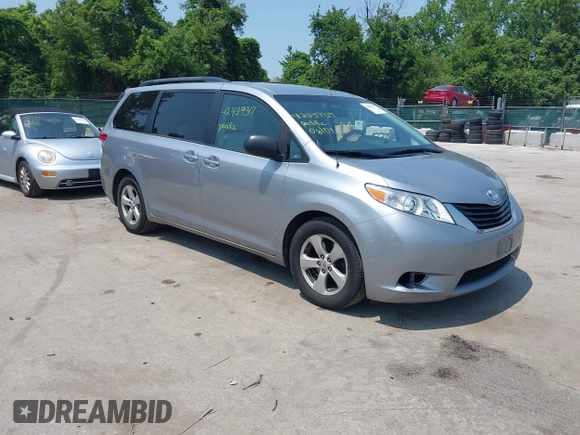 2012 Toyota Sienna LE AAS z VIN 5TDKK3DC0CS210995, wystawiony jako IAAI lot #42439317 z przebiegiem 183 029 mil mil oraz . Historia ofert i sprzedaży dostępna na DreamBid. Obrazek 1.
