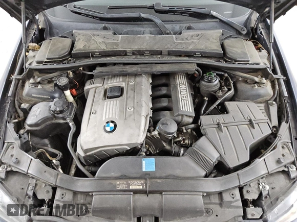 2006 BMW 3 Series 330xi with VIN WBAVD33546KV68572, listed as a Copart auction lot 88468665 with 117,827 mi miles and Clean Title. Bid and sale history available at carsss.com. Image 11.