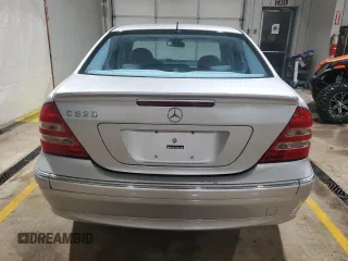 2002 Mercedes-Benz C 230/260/280/320 with VIN WDBRF64J22F252245, listed as a Copart auction lot 88292315 with 147,764 mi miles and Salvage Title. Bid and sale history available at DreamBid. Image 6.