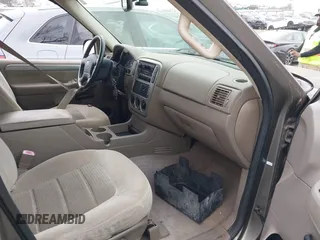 2004 Ford Explorer XLT z VIN 1FMZU63K64UB38633, wystawiony jako IAAI lot #41647422 z przebiegiem 232 857 mil mil oraz . Historia ofert i sprzedaży dostępna na DreamBid. Obrazek 5.