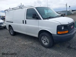 2007 GMC Savana Cargo Van with VIN 1GTGG25V171118976, listed as a IAAI auction lot 41830875 with 154,783 mi miles. Bid and sale history available at carsss.com. Image 1.