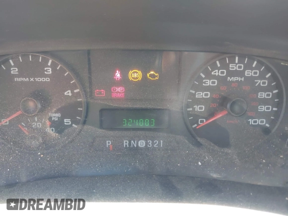 2005 Ford F-250 XL z VIN 1FTSX21P45EA18667, wystawiony jako IAAI lot #42117348 z przebiegiem 324 883 mil mil oraz . Historia ofert i sprzedaży dostępna na DreamBid. Obrazek 7.