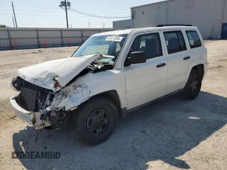 2010 Jeep Patriot Sport with VIN 1J4NT2GA4AD640840, listed as a Copart auction lot 67026894 with 100,637 mi miles and Salvage Title. Bid and sale history available at carsss.com. Image 1.