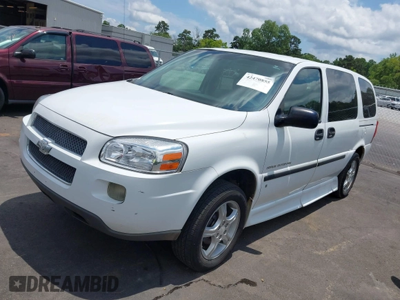 2008 Chevrolet Uplander LS Fleet z VIN 1GBDV13W98D115455, wystawiony jako IAAI lot #42470855 z przebiegiem 281 790 mil mil oraz . Historia ofert i sprzedaży dostępna na DreamBid. Obrazek 2.