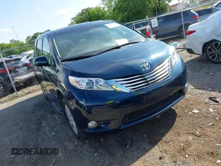 2012 Toyota Sienna XLE AAS z VIN 5TDYK3DC2CS259013, wystawiony jako IAAI lot #42148268 z przebiegiem 62 279 mil mil oraz . Historia ofert i sprzedaży dostępna na DreamBid. Obrazek 1.