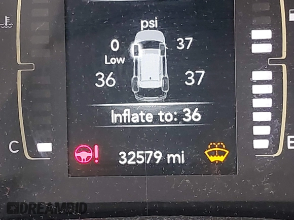 2019 Jeep Cherokee Latitude Plus with VIN 1C4PJMLB1KD465110, listed as a IAAI auction lot 42527260 with 32,579 mi miles and . Bid and sale history available at DreamBid. Image 15.
