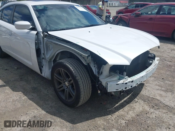 2014 Dodge Charger SXT z VIN 2C3CDXHG6EH267131, wystawiony jako IAAI lot #42321246 z przebiegiem 95 385 mil mil oraz . Historia ofert i sprzedaży dostępna na DreamBid. Obrazek 6.
