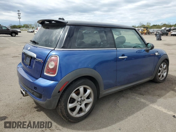 2007 MINI Hardtop S with VIN WMWMF735X7TL89784, listed as a Copart auction lot 55875985 with 98,380 mi miles and Clean Title. Bid and sale history available at DreamBid. Image 3.