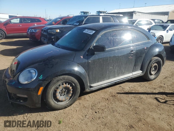 2012 Volkswagen Beetle Entry z VIN 3VWFP7AT2CM616322, wystawiony jako Copart lot #47822335 z przebiegiem 101 941 mil mil oraz Szkoda całkowita • Salvage title. Historia ofert i sprzedaży dostępna na DreamBid. Obrazek 1.