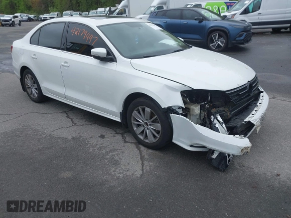 2015 Volkswagen Jetta SE with VIN 3VWD17AJ5FM305415, listed as a IAAI auction lot 42179447 with 154,535 mi miles and . Bid and sale history available at DreamBid. Image 1.