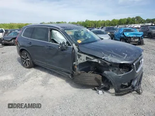 2022 Volvo XC90 Momentum z VIN YV4A221K8N1830007, wystawiony jako Copart lot #53512435 z przebiegiem 39 021 mil mil oraz Szkoda całkowita • Salvage title. Historia ofert i sprzedaży dostępna na DreamBid. Obrazek 4.