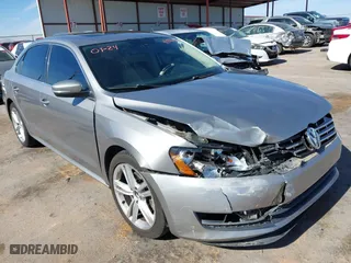 2013 Volkswagen Passat SE w/Sunroof with VIN 1VWBM7A34DC012457, listed as a IAAI auction lot 41406726 with 97,190 mi miles. Bid and sale history available at carsss.com. Image 1.