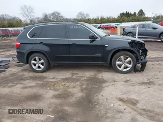 2013 BMW X5 xDrive50i с VIN 5UXZV8C54DL426713, выставлен на аукционе IAAI как лот 41742982 с пробегом 103 208 миль миль и . История ставок и продаж доступна на DreamBid. Изображение 13.