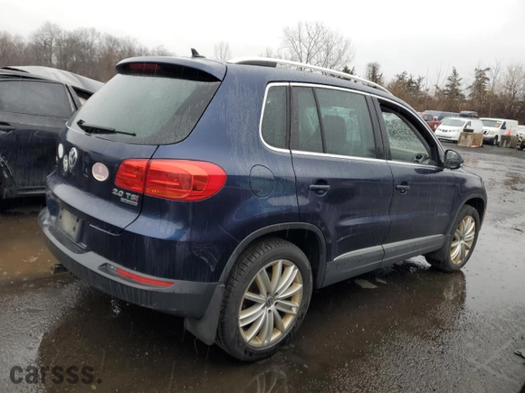 2015 Volkswagen Tiguan SE with VIN WVGBV7AX8FW554533, listed as a Copart auction lot 48572485 with 161,882 mi miles and Clean Title. Bid and sale history available at carsss.com. Image 3.