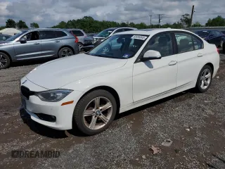 2015 BMW 3 Series 328i xDrive z VIN WBA3B5G54FNS19266, wystawiony jako Copart lot #60695065 z przebiegiem 111 057 mil mil oraz Czysty tytuł • Clean title. Historia ofert i sprzedaży dostępna na DreamBid. Obrazek 1.