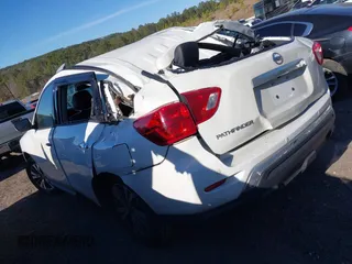 2019 Nissan Pathfinder SV with VIN 5N1DR2MN2KC642886, listed as a IAAI auction lot 41735504 with 152,711 mi miles. Bid and sale history available at carsss.com. Image 3.