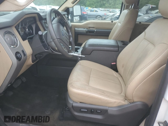 2014 Ford F-250 XL z VIN 1FT7W2BT2EEA67340, wystawiony jako Copart lot #55790625 z przebiegiem 102 560 mil mil oraz Czysty tytuł • Clean title. Historia ofert i sprzedaży dostępna na DreamBid. Obrazek 7.