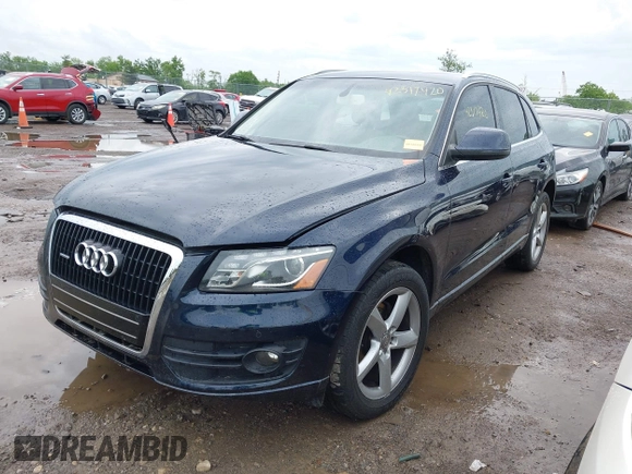 2010 Audi Q5 Premium Plus z VIN WA1LKAFP3AA087285, wystawiony jako IAAI lot #42317420 z przebiegiem 130 793 mil mil oraz . Historia ofert i sprzedaży dostępna na DreamBid. Obrazek 2.