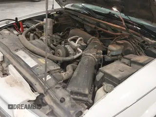 2000 Chevrolet Blazer LS z VIN 1GNDT13WXY2262940, wystawiony jako IAAI lot #43275569 z przebiegiem 242 273 mil mil oraz . Historia ofert i sprzedaży dostępna na DreamBid. Obrazek 13.