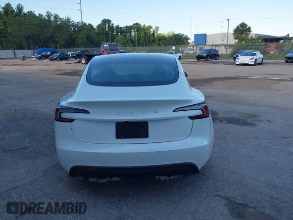 2025 Tesla Model 3 Long Range с VIN 5YJ3E1EA2SF988439, выставлен на аукционе IAAI как лот 42258606 с пробегом 3 566 миль миль и . История ставок и продаж доступна на DreamBid. Изображение 15.