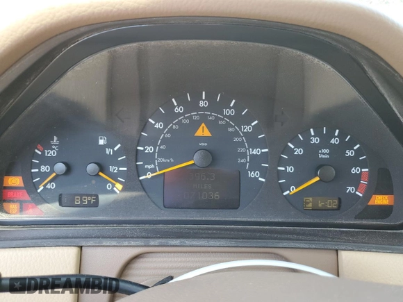 2000 Mercedes-Benz E 320 with VIN WDBJF65J4YB060708, listed as a Copart auction lot 54981615 with 71,036 mi miles and Clean Title. Bid and sale history available at DreamBid. Image 9.