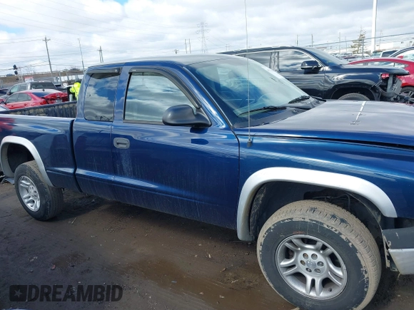 2004 Dodge Dakota SLT with VIN 1D7HG42N44S519910, listed as a IAAI auction lot 41737881 with 154,008 mi miles. Bid and sale history available at carsss.com. Image 13.