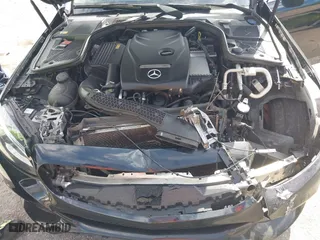 2015 Mercedes-Benz C-Class C 300 with VIN 55SWF4JB8FU062030, listed as a IAAI auction lot 41593649 with 123,196 mi miles. Bid and sale history available at carsss.com. Image 10.