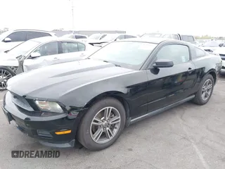 2012 Ford Mustang Premium с VIN 1ZVBP8AM9C5273477, выставлен на аукционе IAAI как лот 42795526 с пробегом 111 438 миль миль и . История ставок и продаж доступна на DreamBid. Изображение 2.