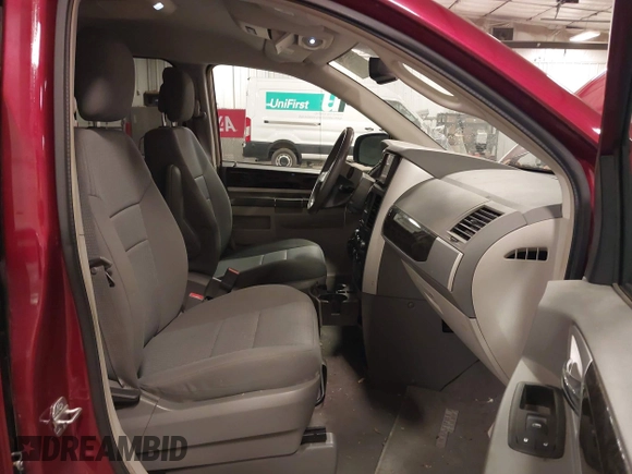2010 Dodge Grand Caravan Crew with VIN 2D4RN6DX8AR403138, listed as a IAAI auction lot 41937966 with 137,060 mi miles and . Bid and sale history available at DreamBid. Image 5.