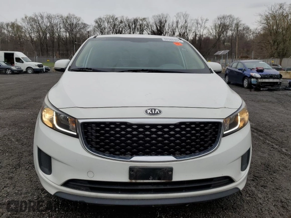 2016 Kia Sedona LX with VIN KNDMB5C15G6082926, listed as a Copart auction lot 46586364 with 99,095 mi miles and Salvage Title. Bid and sale history available at carsss.com. Image 5.