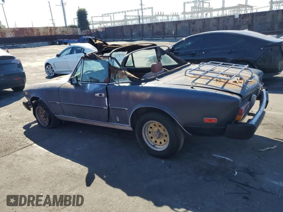 1979 FIAT 124 Spider z VIN 124C520160260, wystawiony jako Copart lot #77263224 z przebiegiem 68 917 mil mil oraz Czysty tytuł • Clean title. Historia ofert i sprzedaży dostępna na DreamBid. Obrazek 2.