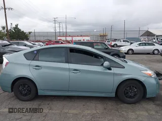 2014 Toyota Prius Four with VIN JTDKN3DU5E1814588, listed as a IAAI auction lot 42073609 with 209,003 mi miles. Bid and sale history available at carsss.com. Image 13.
