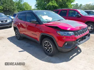 2025 Jeep Compass Trailhawk with VIN 3C4NJDDNXST551154, listed as a IAAI auction lot 42573595 with 4,392 mi miles and . Bid and sale history available at DreamBid. Image 1.