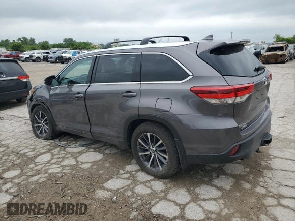 2018 Toyota Highlander SE z VIN 5TDJZRFH8JS523194, wystawiony jako Copart lot #57434645 z przebiegiem 57 965 mil mil oraz Szkoda całkowita • Salvage title. Historia ofert i sprzedaży dostępna na DreamBid. Obrazek 2.