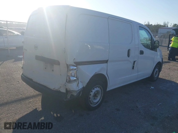2019 Nissan NV200 S z VIN 3N6CM0KN9KK693153, wystawiony jako IAAI lot #41537744 z przebiegiem 159 477 mil mil oraz . Historia ofert i sprzedaży dostępna na DreamBid. Obrazek 4.