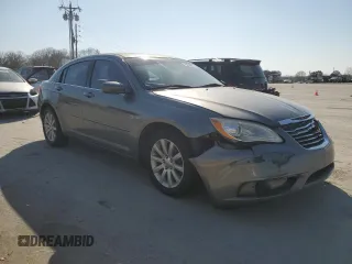 2013 Chrysler 200 Touring with VIN 1C3CCBBG0DN659249, listed as a Copart auction lot 48588805 with 166,022 mi miles and Clean Title. Bid and sale history available at carsss.com. Image 4.